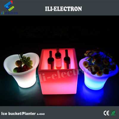 Pengisi ulang Waterproof Plastik LED Square Ice Bucket untuk Pub
