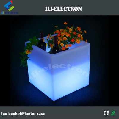 Square PE Plastik LED Ice Bucket / LED Flower Pot / Flower Planter