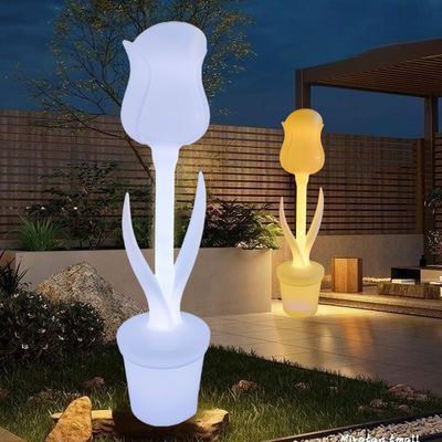 Lampu lantai bunga tulip tahan air plastik berdiri di luar ruangan 50000 jam umur