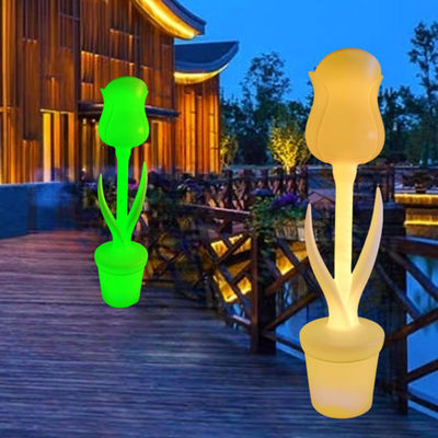 Lampu lantai bunga tulip tahan air plastik berdiri di luar ruangan 50000 jam umur