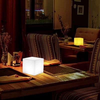 RGB Mengubah Warna LED Luar Ruang Kubu Cahaya USB Pengisian Daya Dikendalikan Dengan Remote Control