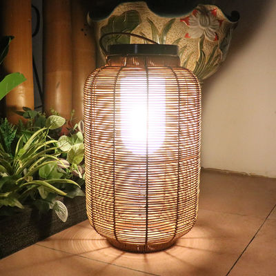 Dekoratif Rattan Woven Lampu Surya, Outdoor Rattan Lamp Untuk Villa Atmosfer