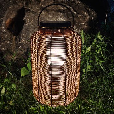 Dekoratif Rattan Woven Lampu Surya, Outdoor Rattan Lamp Untuk Villa Atmosfer