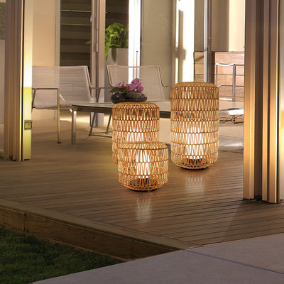Outdoor Lawn Rattan Garden Lanterns IP44 Water Resistant Untuk Hotel
