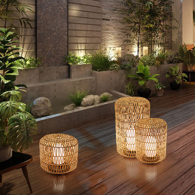 Outdoor Lawn Rattan Garden Lanterns IP44 Water Resistant Untuk Hotel