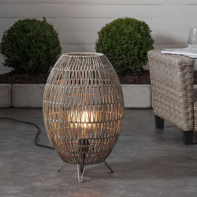 Ip44 LED Rattan Standing Lamp Shade Untuk Taman Kolam Renang