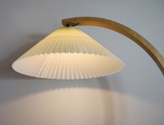 Creative Pleated Rattan Standing Lamp untuk kamar tidur ruang tamu