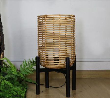 4 Legs Wicker Rattan Lampu Lantai Untuk Atmosfer Ruang Tamu