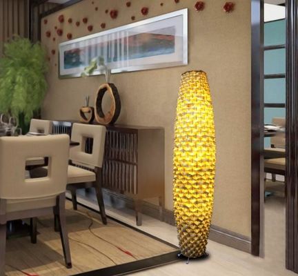 Lampu lantai rattan berlapis bambu 3500K untuk ruang tamu rumah tangga