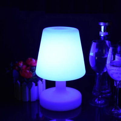 Lampu meja tanpa kabel yang dapat diisi ulang yang dapat berubah warnanya