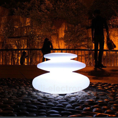 Gaya PE Plastik kolam renang Lampu bercahaya dapat diisi ulang Untuk dekorasi luar