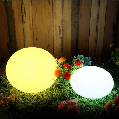 PE Plastik LED Batu Cahaya Waterproof Rechargeable Mengubah Warna Untuk Dekorasi Rumah