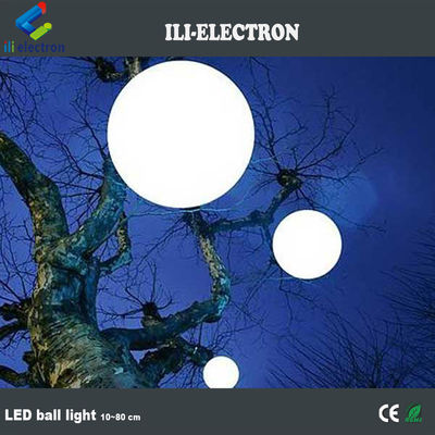 PE Plastik berwarna-warni luar menggantung led bola cahaya