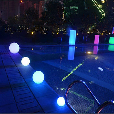 dekorasi kolam renang lampu bola bercahaya