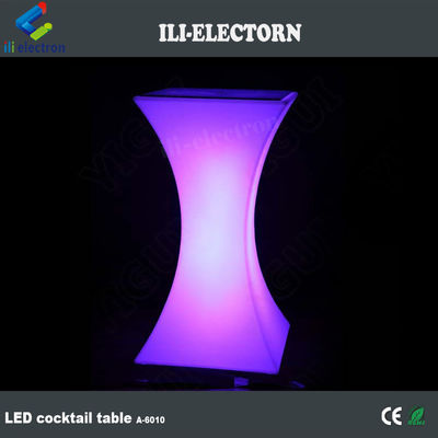 Desain modern Square Set bar cocktail tinggi putih PE plastik dipimpin lampu meja bar