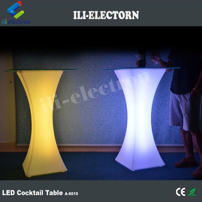 Desain modern Square Set bar cocktail tinggi putih PE plastik dipimpin lampu meja bar