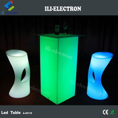 Outdoor LED Light Cocktail Table High Cuboid PE Bahan Plastik Dengan Remote Control