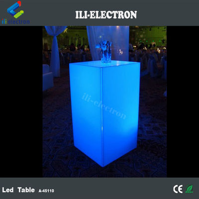 Outdoor LED Light Cocktail Table High Cuboid PE Bahan Plastik Dengan Remote Control