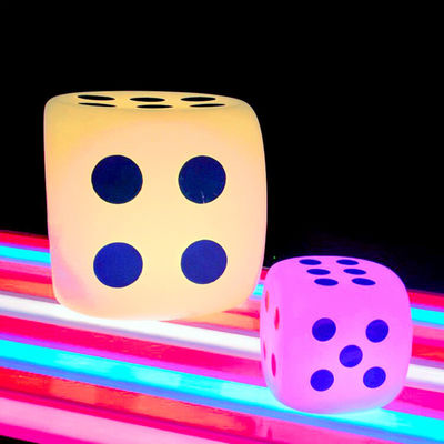 Lampu luar LED Kubu Lampu Dice Style 15cm 20cm 30cm IP65 Waterproof Untuk acara luar ruangan