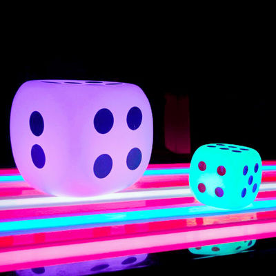 Lampu luar LED Kubu Lampu Dice Style 15cm 20cm 30cm IP65 Waterproof Untuk acara luar ruangan