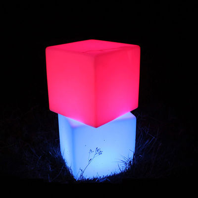 CE ROHS Sertifikasi Outdoor LED Kube Light Chair Untuk Dekorasi Pernikahan