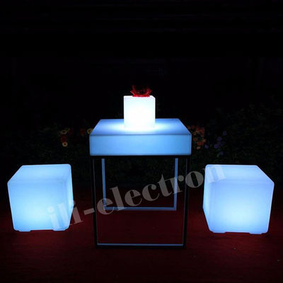 Airproof LED Outdoor Light Cocktail Table Rechargeable Square Shape Dengan Stand Logam