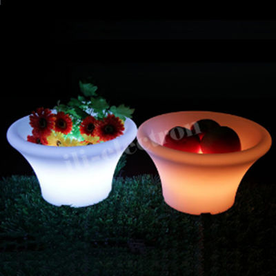 PE Plastik LED Ice Bucket 16 Warna Berubah Dengan Baterai Litium Isi Ulang