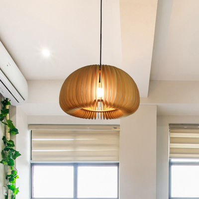 Lampu lilin ruang makan kayu