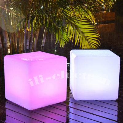 Lampu kubus plastik LED dengan remote control dan kecerahan yang dapat disesuaikan