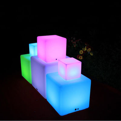 Lampu kubus plastik LED dengan remote control dan kecerahan yang dapat disesuaikan