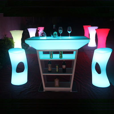 Meja Cocktail Led Plastik PE Dengan Mode Pencahayaan Strobe Dan Didukung oleh Baterai Lithium Terisi Ulang