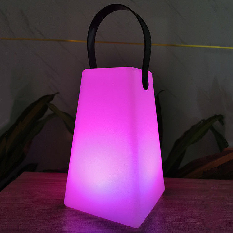 Lampu LED Portabel yang Bisa Diisi Ulang Kontrol nirkabel Berwarna-warni Untuk Berkemah