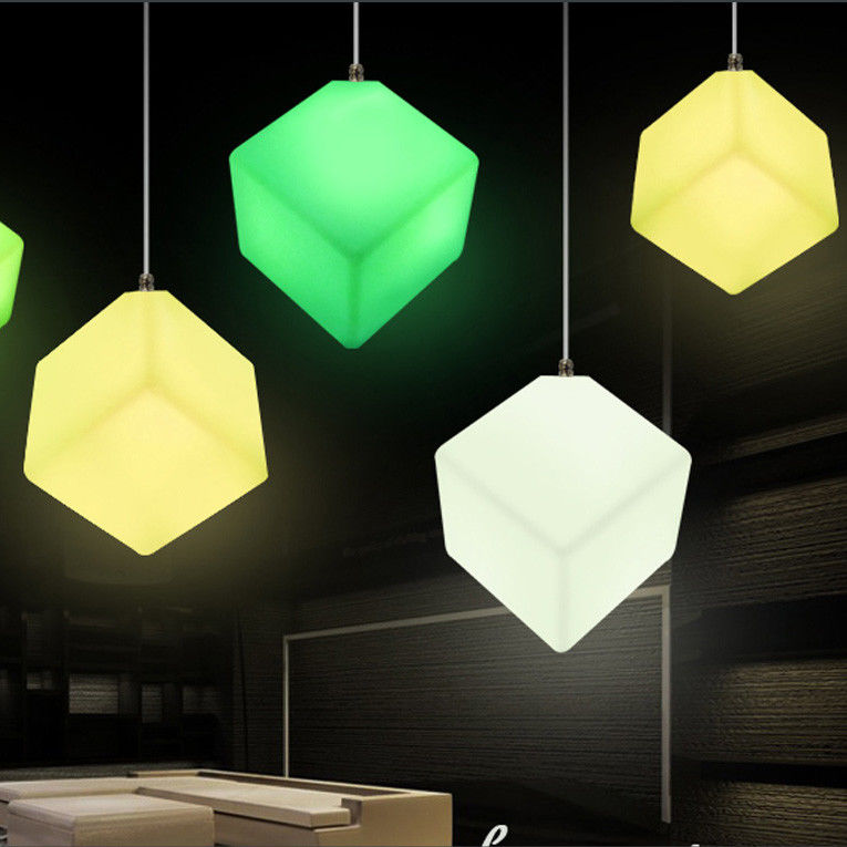 Remote Control Outdoor LED Cube Light Pendant Light Untuk Dekorasi Acara &amp; Pesta