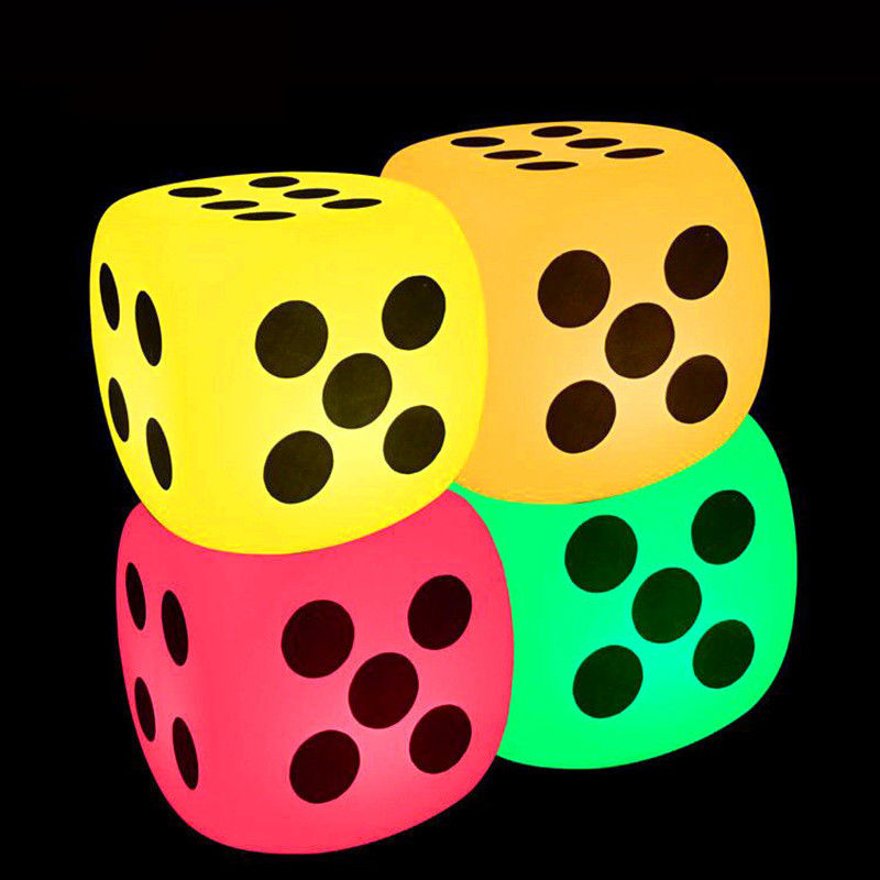 Lampu luar LED Kubu Lampu Dice Style 15cm 20cm 30cm IP65 Waterproof Untuk acara luar ruangan